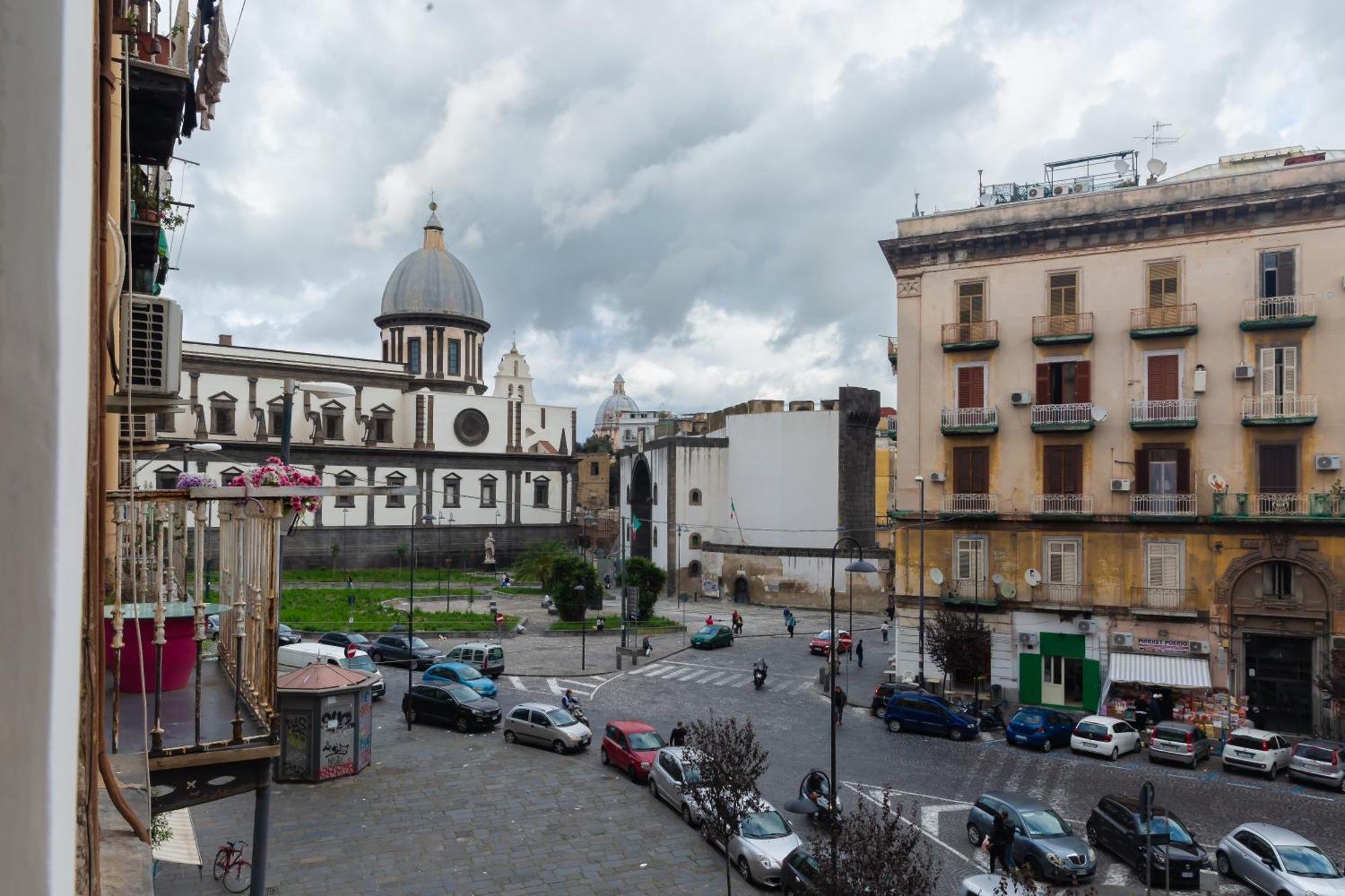 Il Vicoletto Del Castello Hotel เนเปิลส์ ภายนอก รูปภาพ