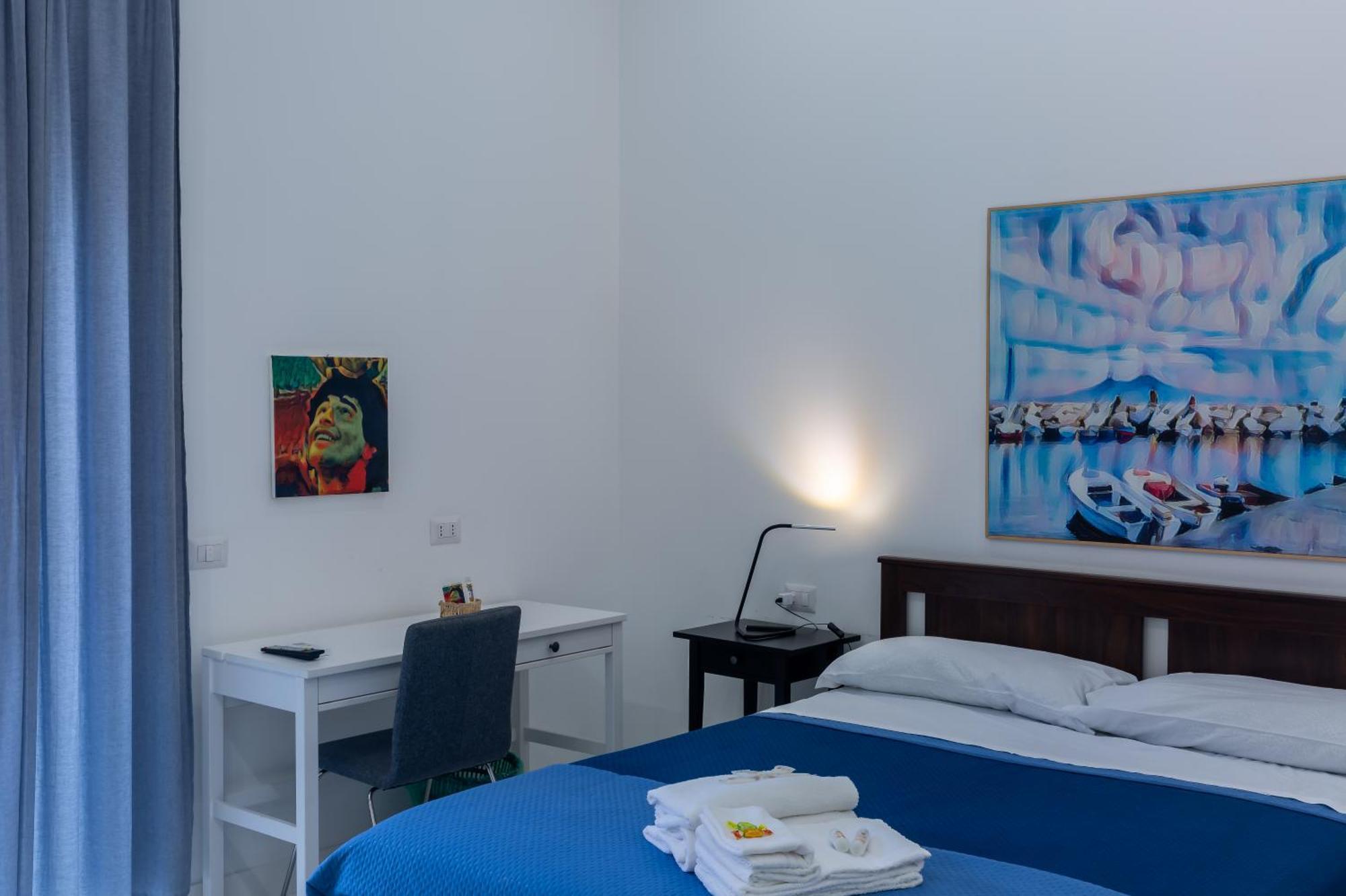 Il Vicoletto Del Castello Hotel เนเปิลส์ ภายนอก รูปภาพ